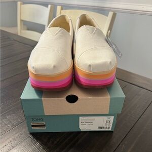 NWT TOMS Alpargata Platform Espadrille Size 6.5 🌷